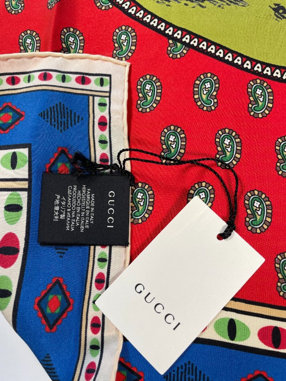 👜 Rare Gucci Blind For Love Tiger Moon Silk Scarf – NWT - Picture 8 of 16